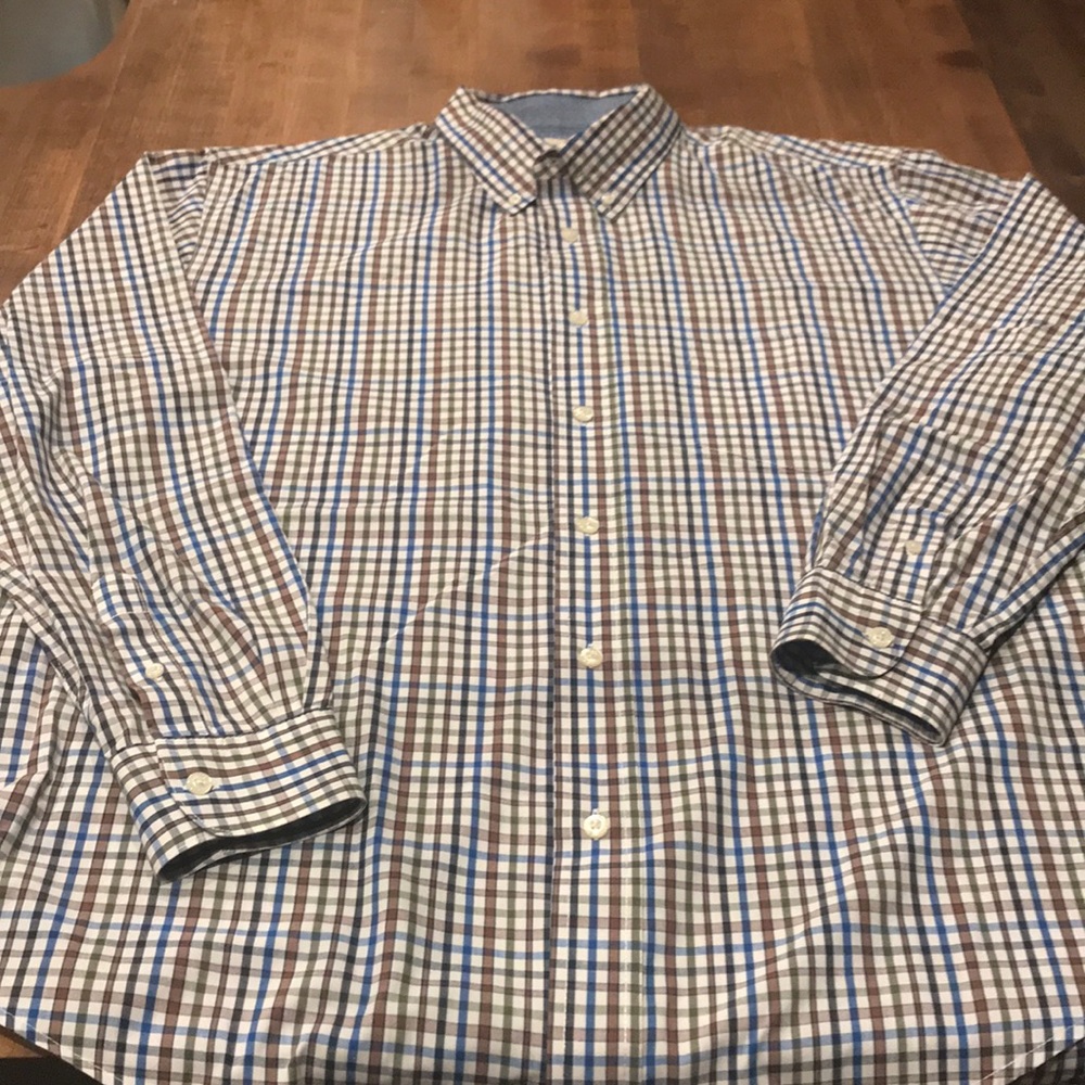 Men’s XL Button down dress shirt